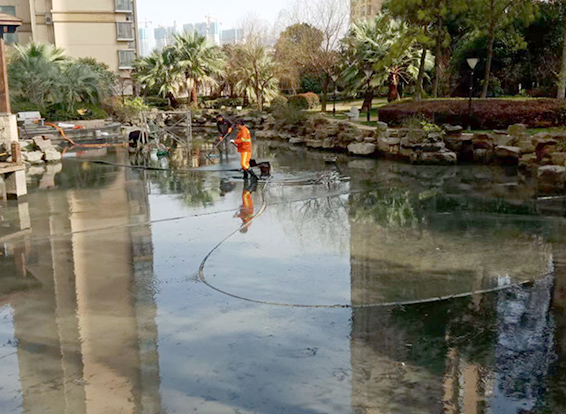 申扎景观池淤泥清理